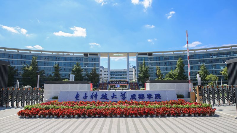 SMT贴片加工设备：揭秘其种类与选择要点